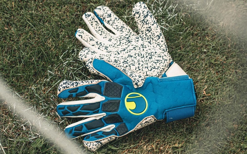 Găng tay của thủ môn