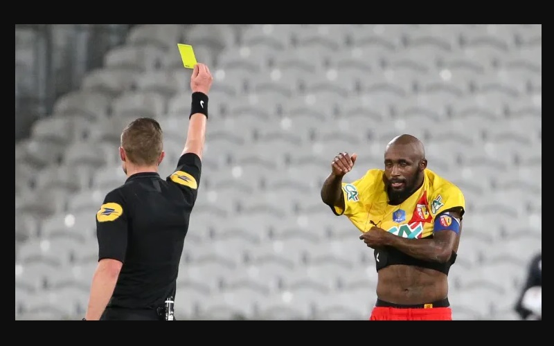 Hành vi cởi áo vốn sai quy định nên sẽ bị xử phạt đúng luật.