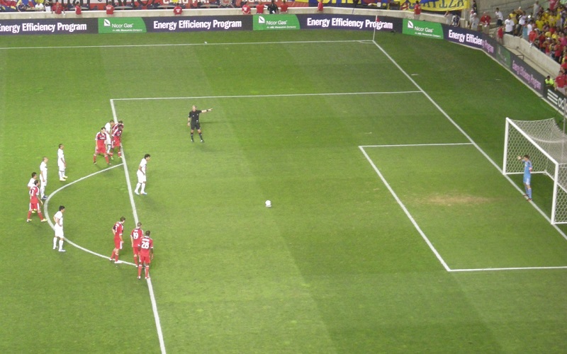 Luật đá phạt đền (phạt 11m) là gì?