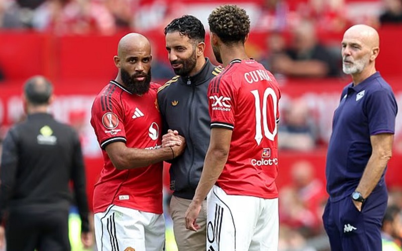 MU bứt tốc tại cuộc đua top 4