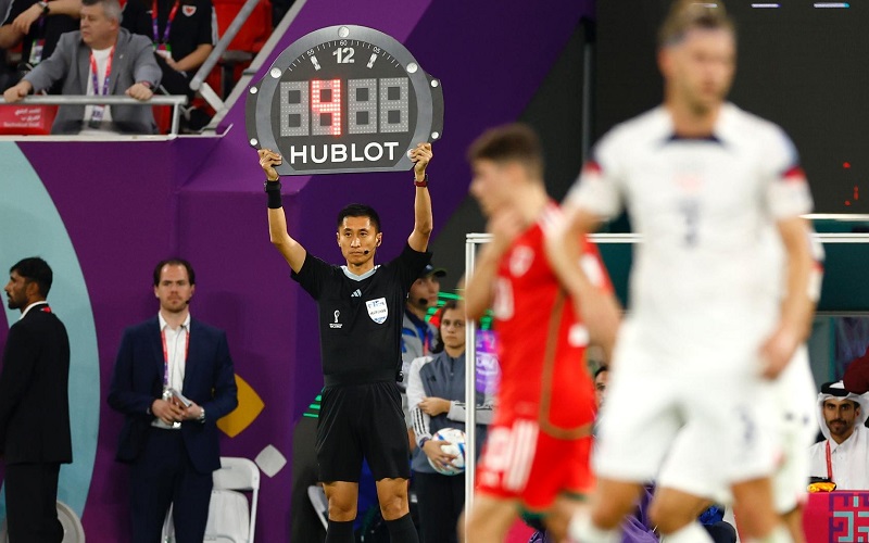 Tại sao lại có thời gian bù giờ?